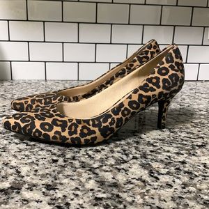 LifeStride soft system leopard print pumps